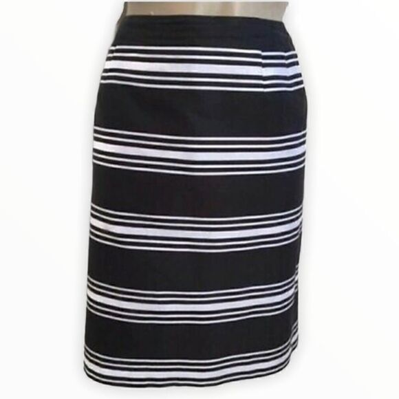 Talbots Petites Navy Striped Pencil Skirt size 2P - Picture 1 of 4